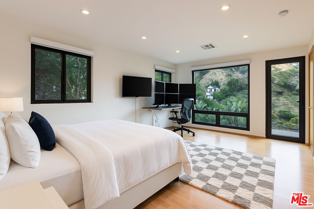 8634 Franklin Ave, Hollywood Hills 
