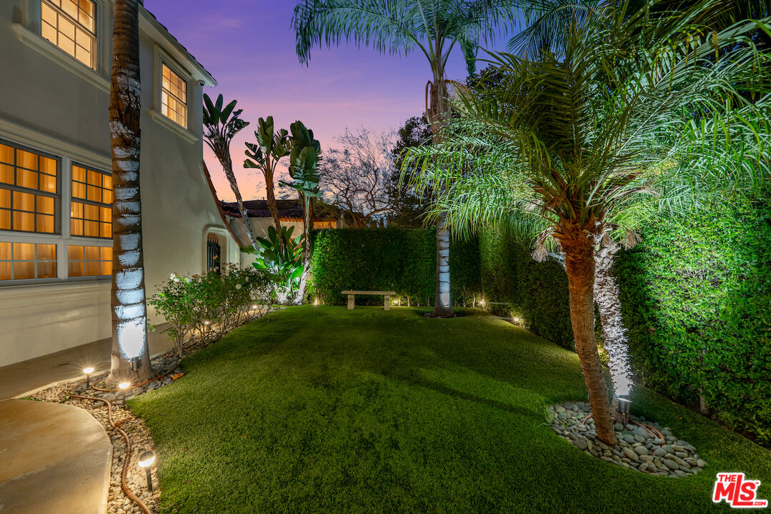 6138 Maryland Dr, Beverly Grove 