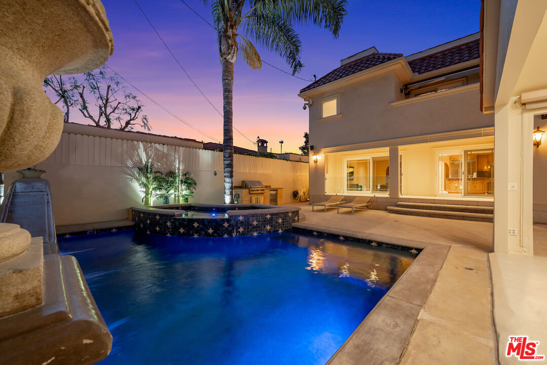 6138 Maryland Dr, Beverly Grove 