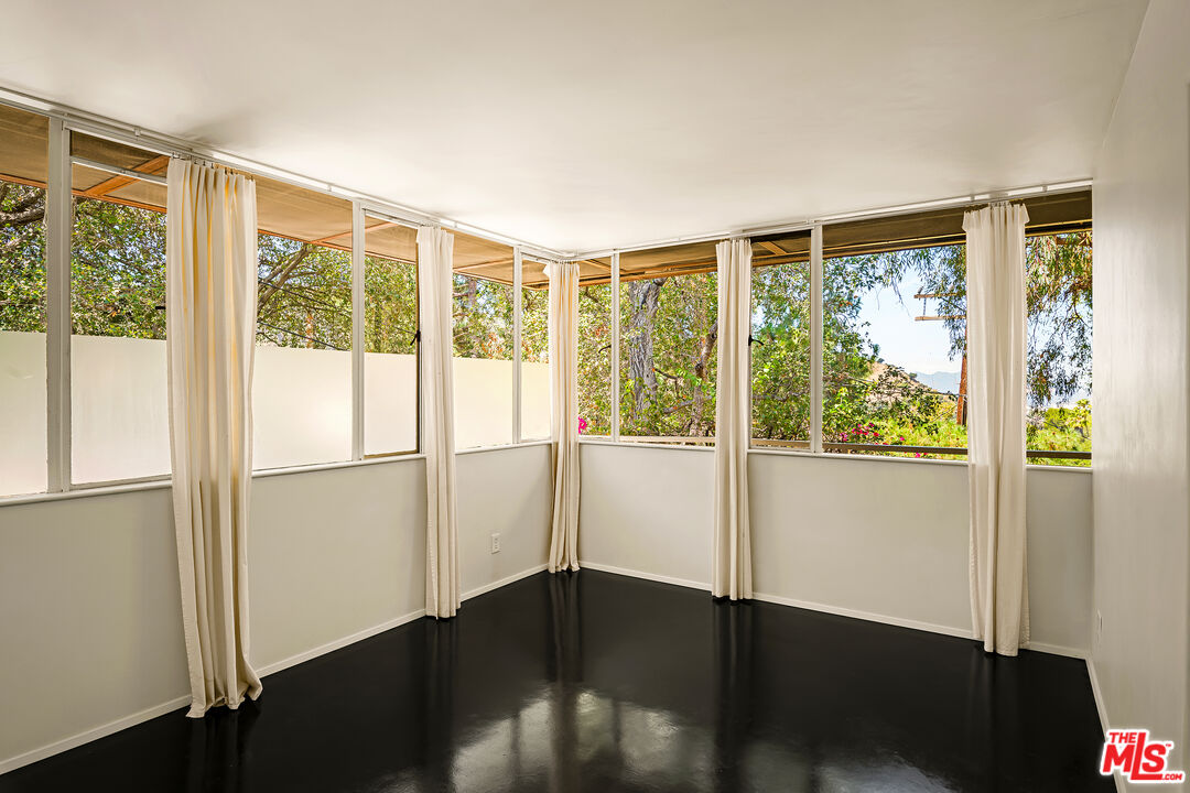 541 Suncourt Ter, Glendale 