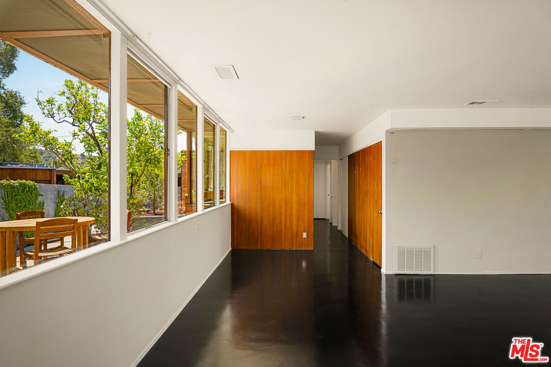 541 Suncourt Ter, Glendale 