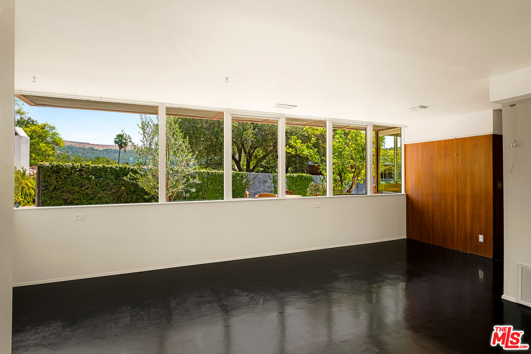 541 Suncourt Ter, Glendale 