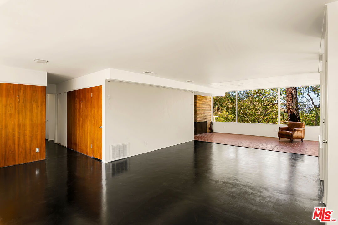 541 Suncourt Ter, Glendale 