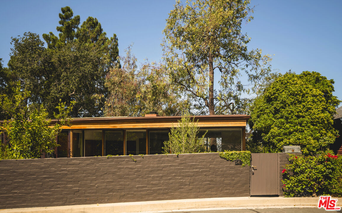 541 Suncourt Ter, Glendale 