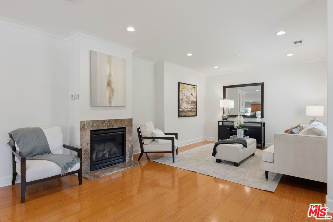17827 Burbank Blvd, Encino 