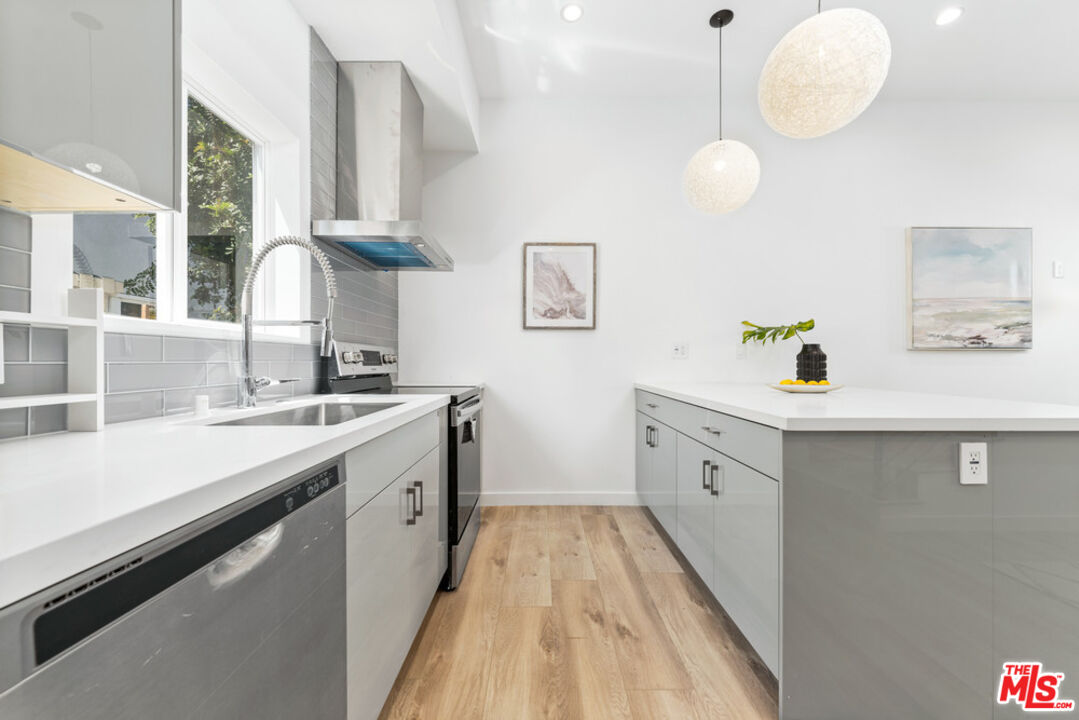 2957 Midvale Ave, West LA