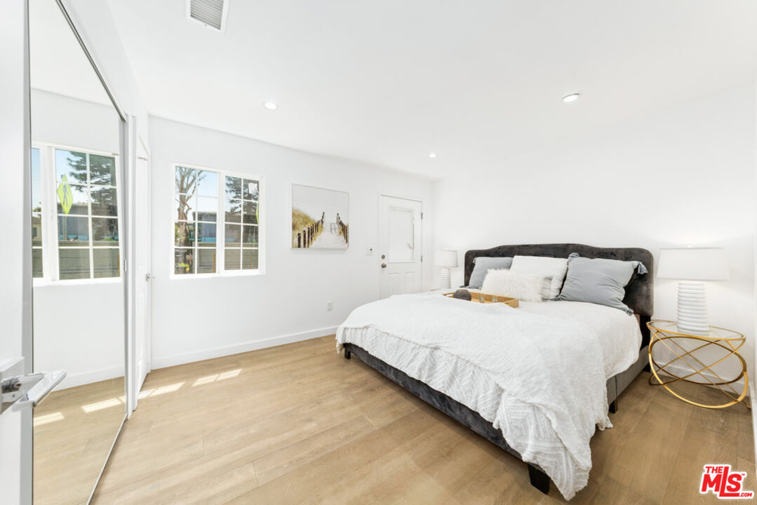 2957 Midvale Ave, West LA