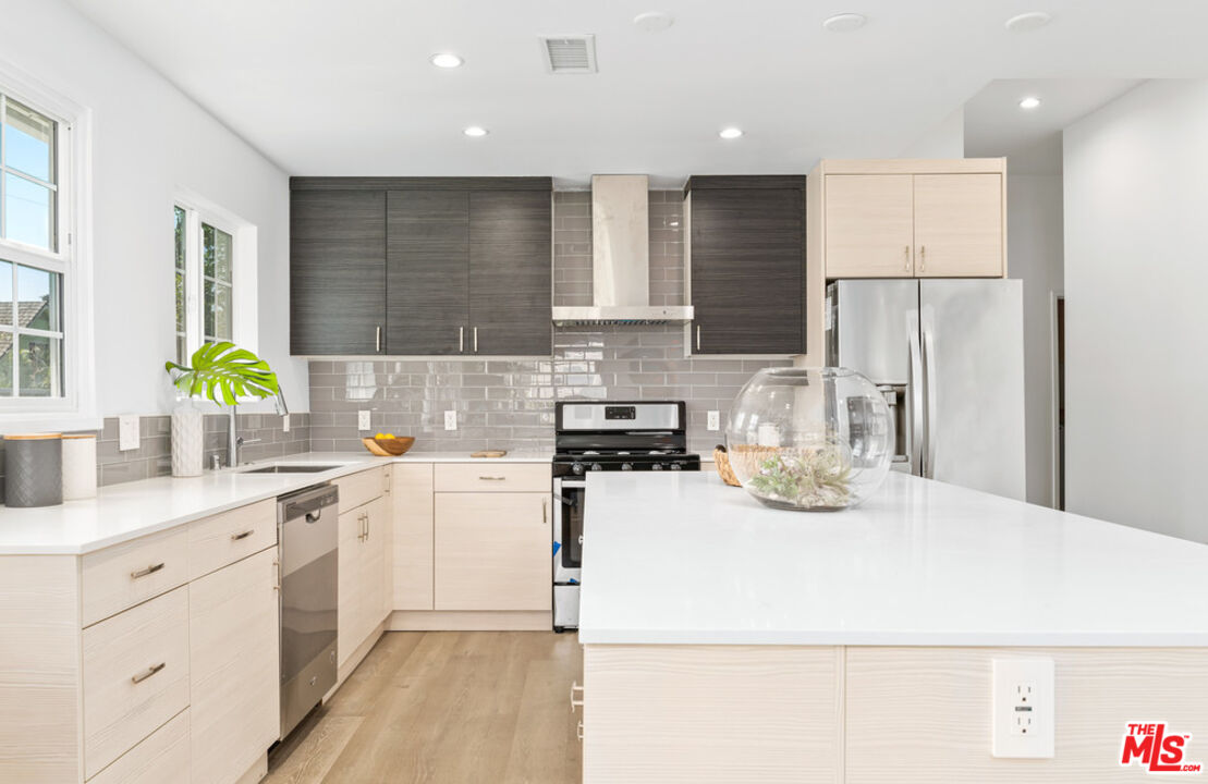 2957 Midvale Ave, West LA