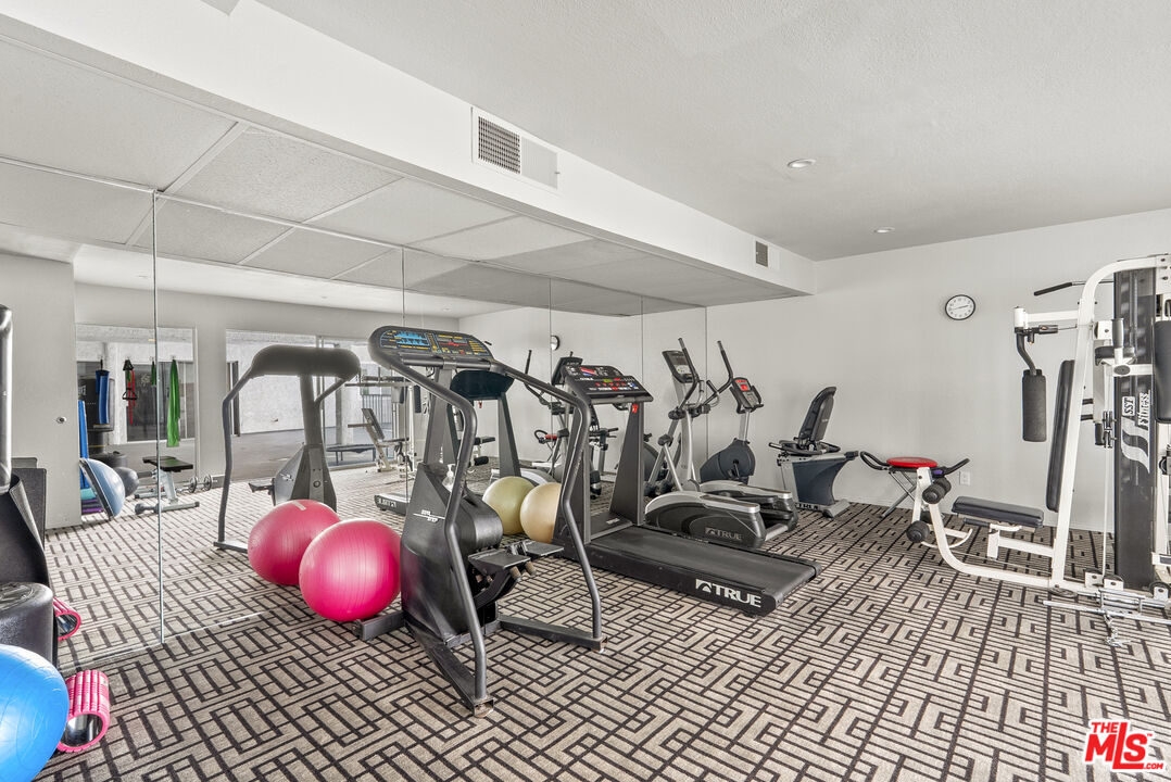 1515 S Beverly Dr Unit: 201, Beverlywood 