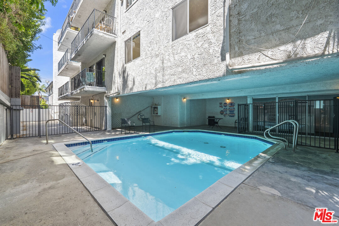 1515 S Beverly Dr Unit: 201, Beverlywood 