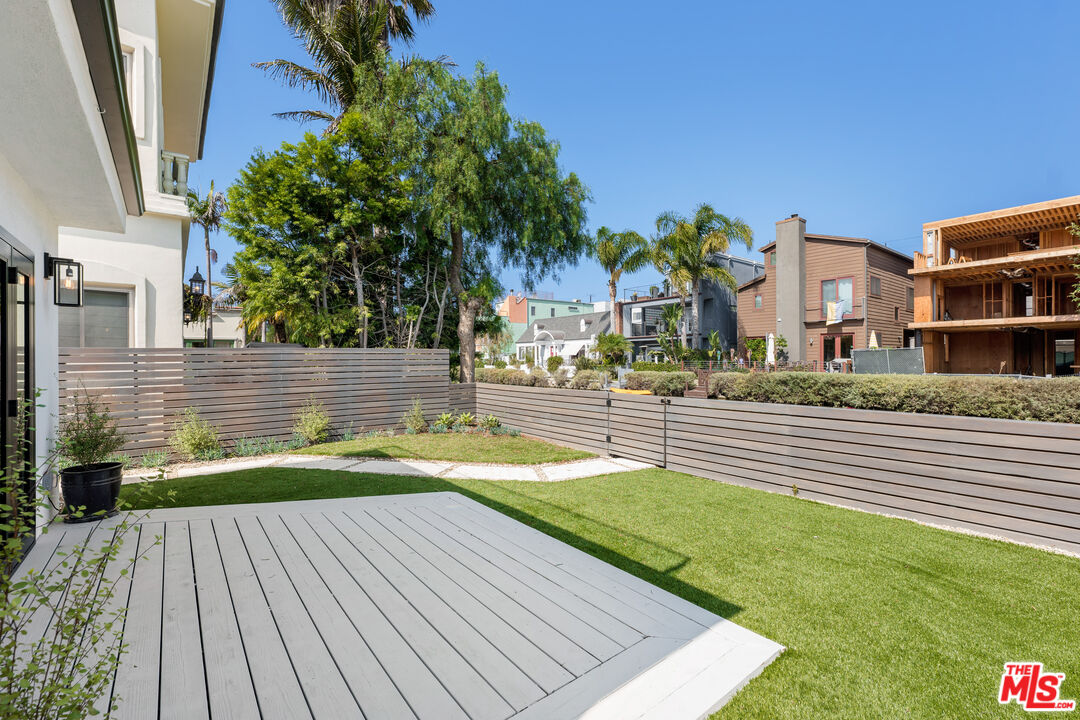 424 Carroll Canal, Venice 