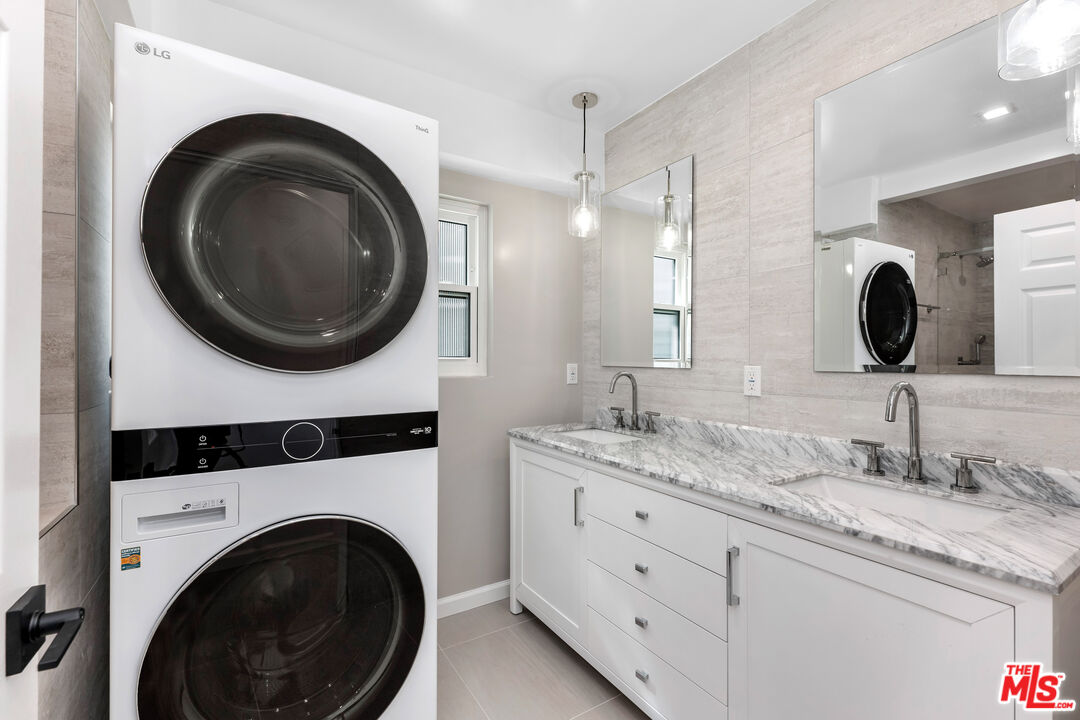 424 Carroll Canal, Venice 