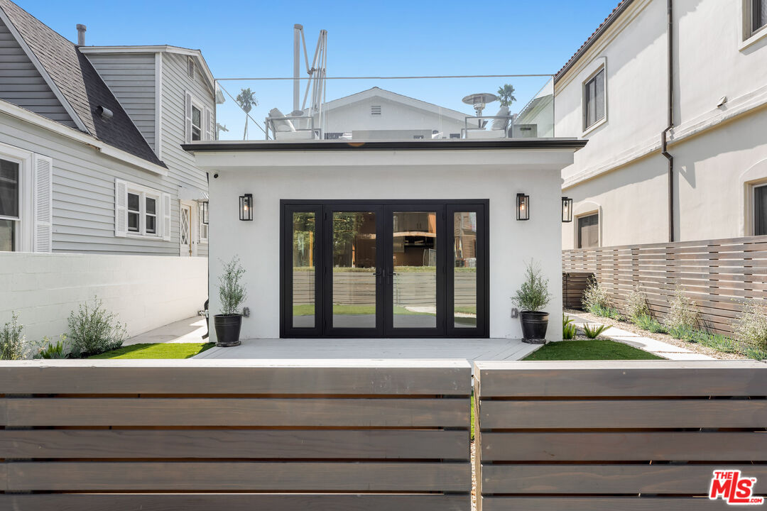 424 Carroll Canal, Venice 