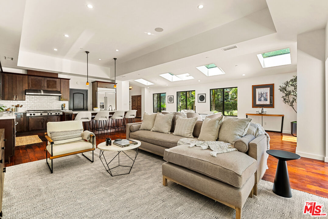 8836 Wonderland Ave, Hollywood Hills