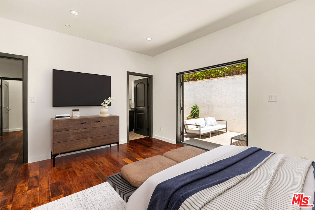 8836 Wonderland Ave, Hollywood Hills