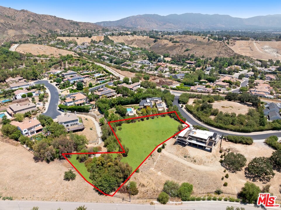 18149 Knoll Hill