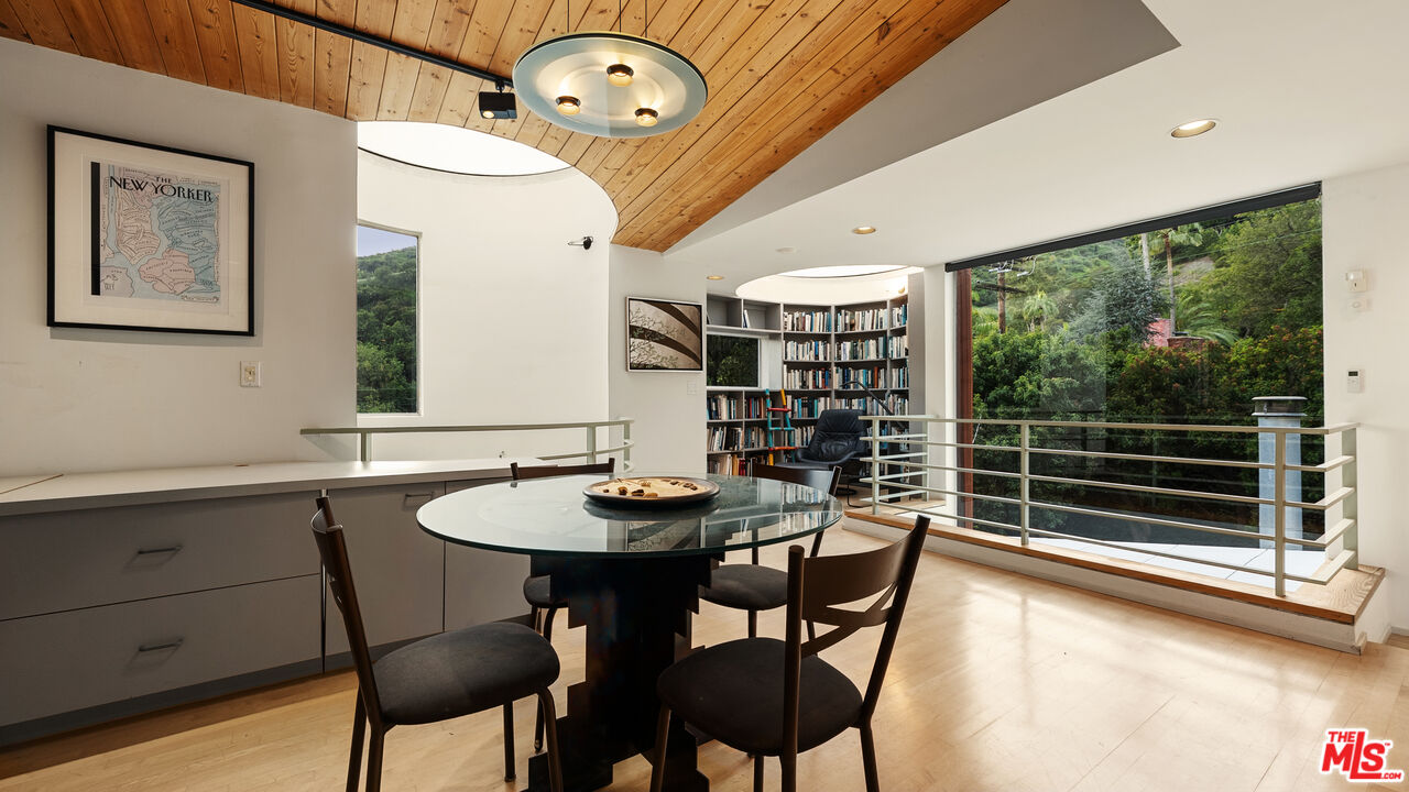 13044 Sky Valley Rd