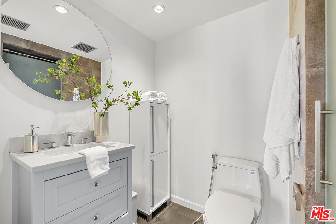 838 N Doheny Dr Unit: 1001, West Hollywood 