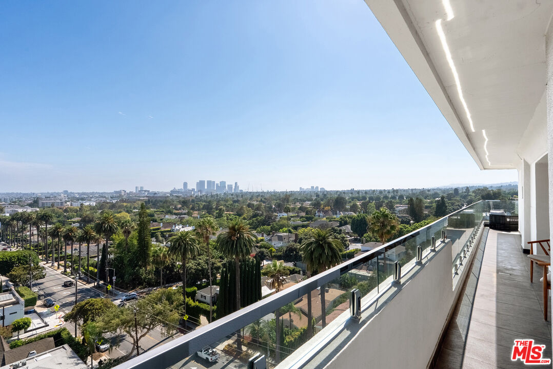 838 N Doheny Dr Unit: 1001, West Hollywood 