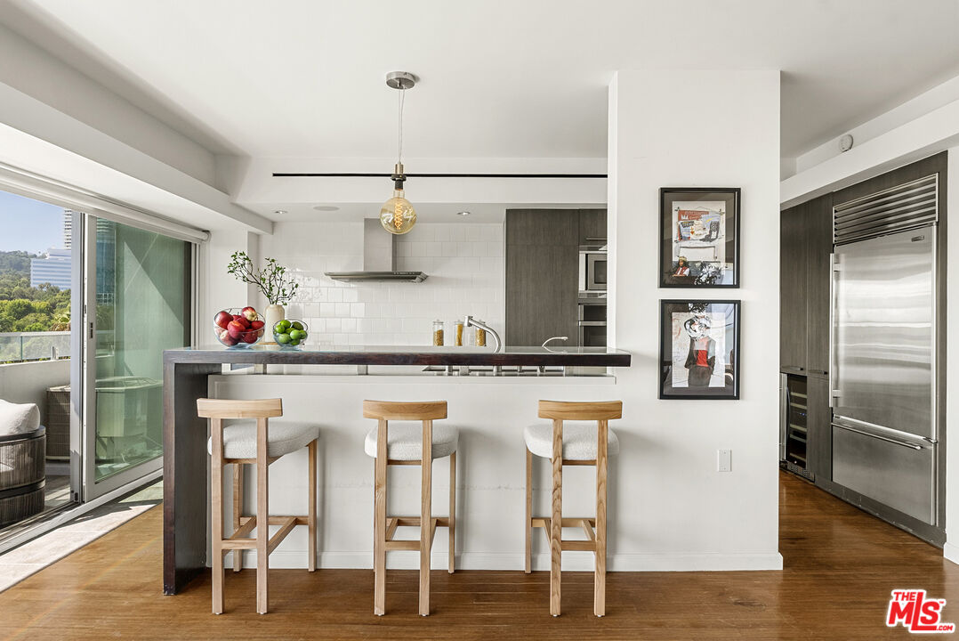 838 N Doheny Dr Unit: 1001, West Hollywood 