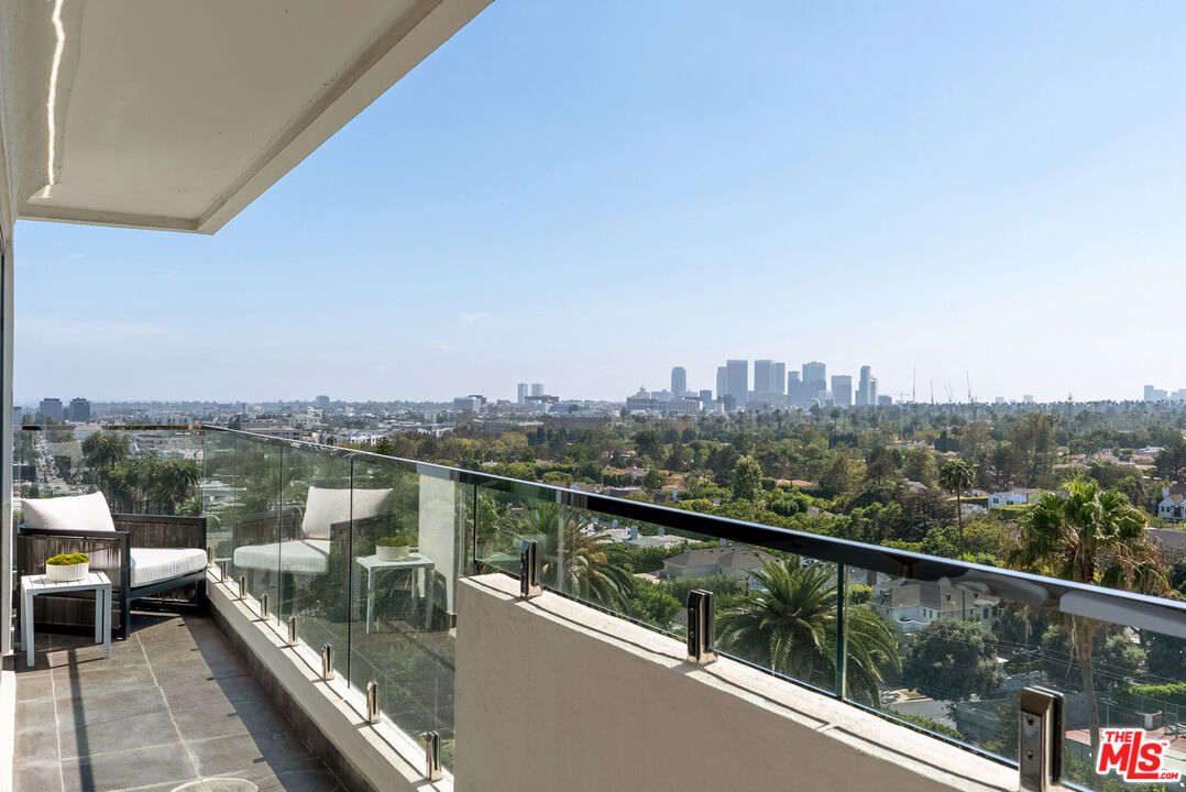 838 N Doheny Dr Unit: 1001, West Hollywood 