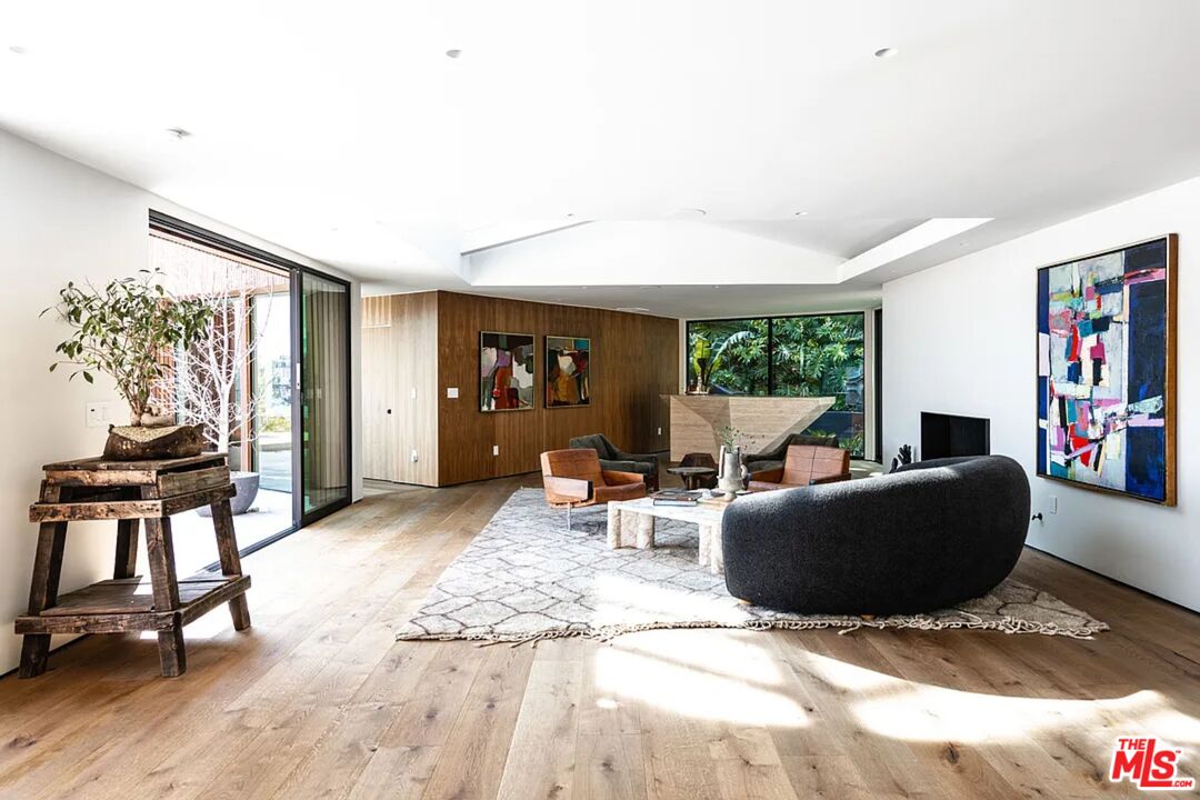 1883 Rising Glen Rd, Sunset Strip