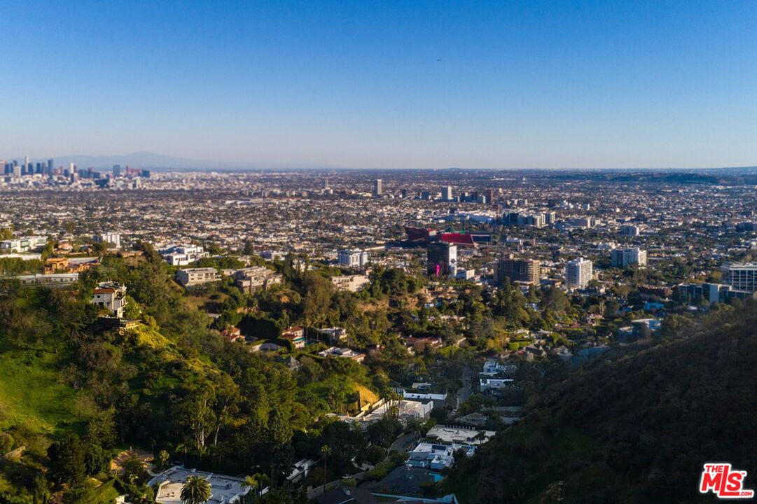 1883 Rising Glen Rd, Sunset Strip