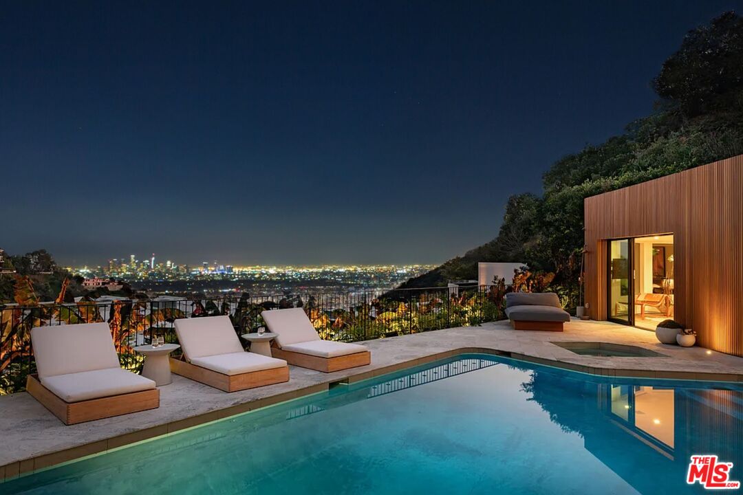1883 Rising Glen Rd, Sunset Strip
