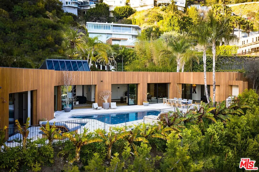 1883 Rising Glen Rd, Sunset Strip
