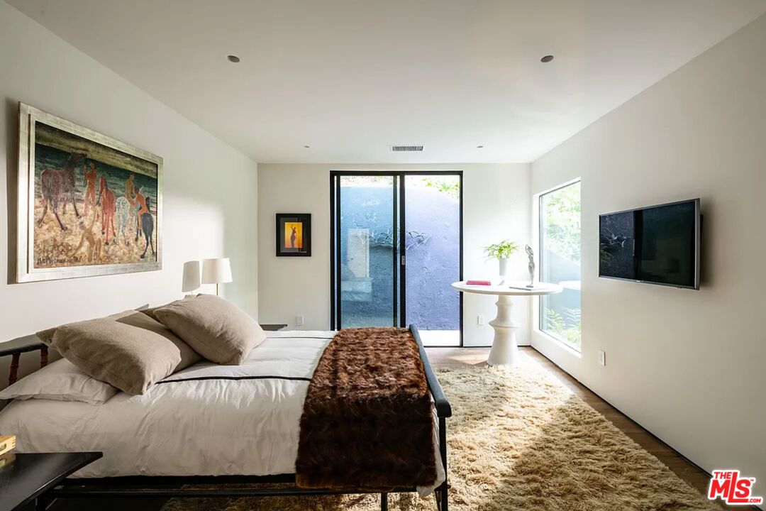 1883 Rising Glen Rd, Sunset Strip