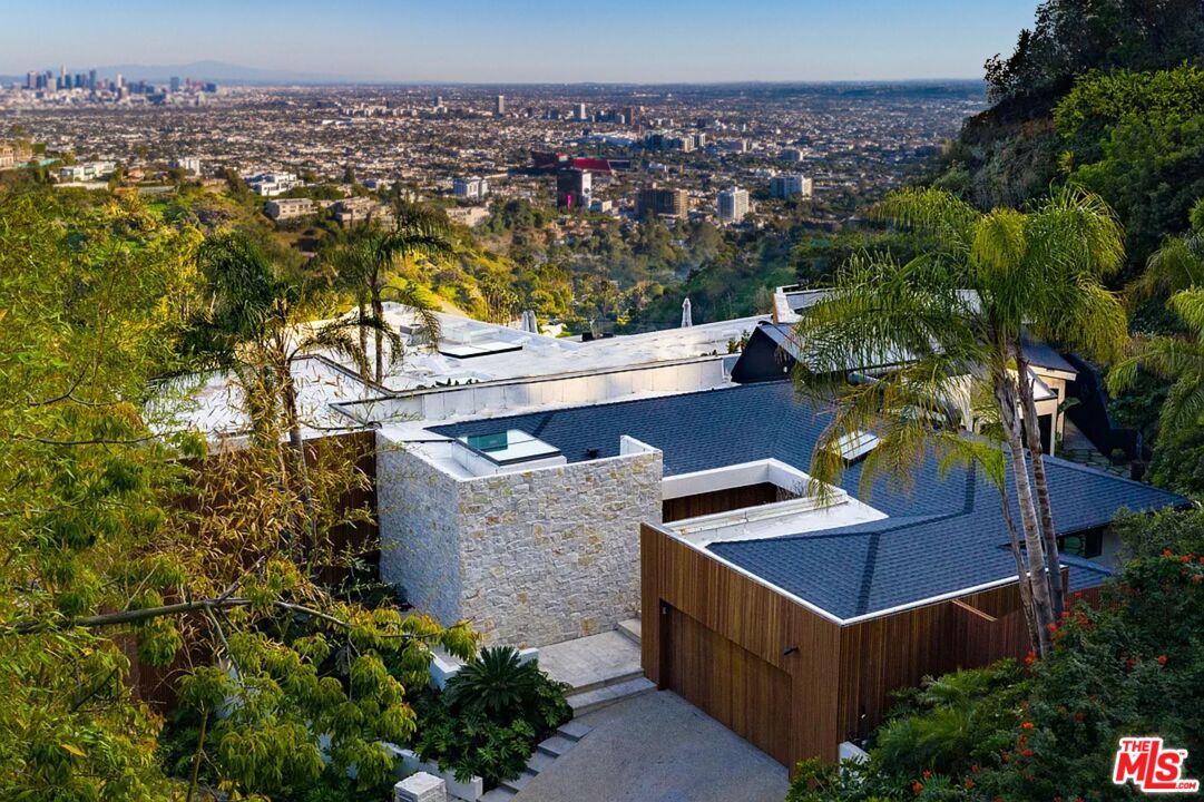 1883 Rising Glen Rd, Sunset Strip