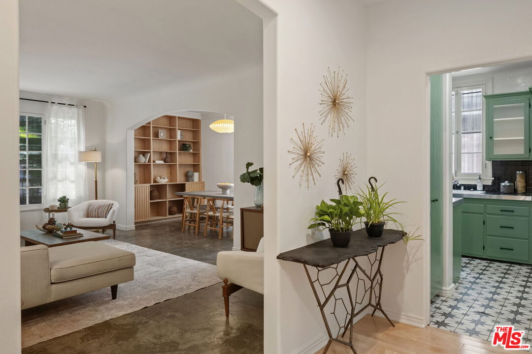 1345 N Hayworth Ave Unit: 2, West Hollywood 