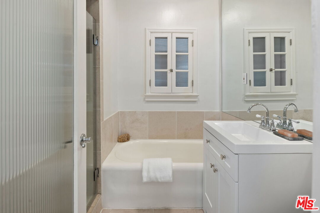 1345 N Hayworth Ave Unit: 2, West Hollywood 