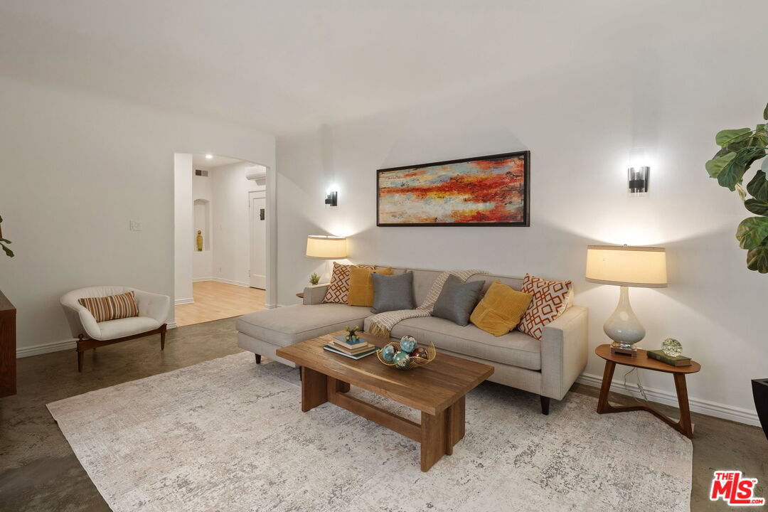 1345 N Hayworth Ave Unit: 2, West Hollywood 