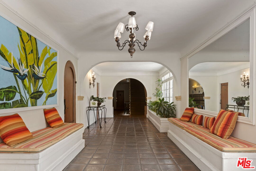 1345 N Hayworth Ave Unit: 2, West Hollywood 