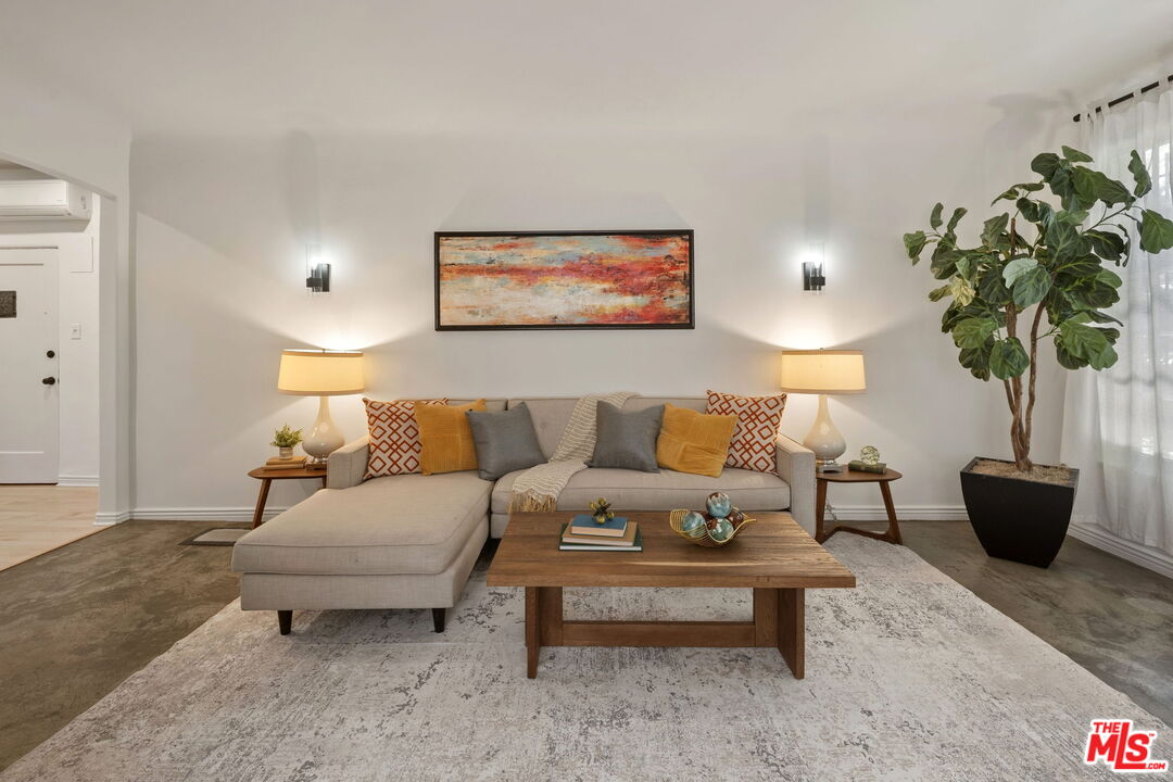 1345 N Hayworth Ave Unit: 2, West Hollywood 