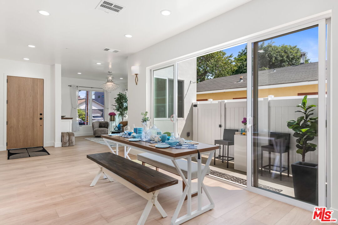 3643 Helms Ave, Culver City