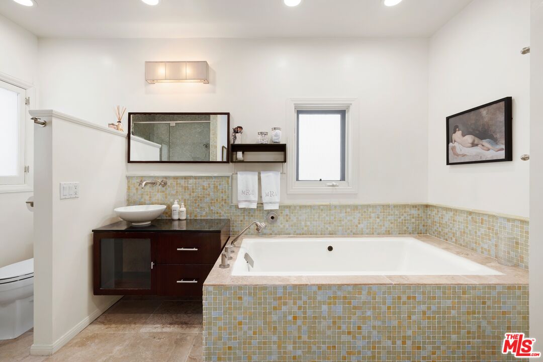 200 S McCarty Dr