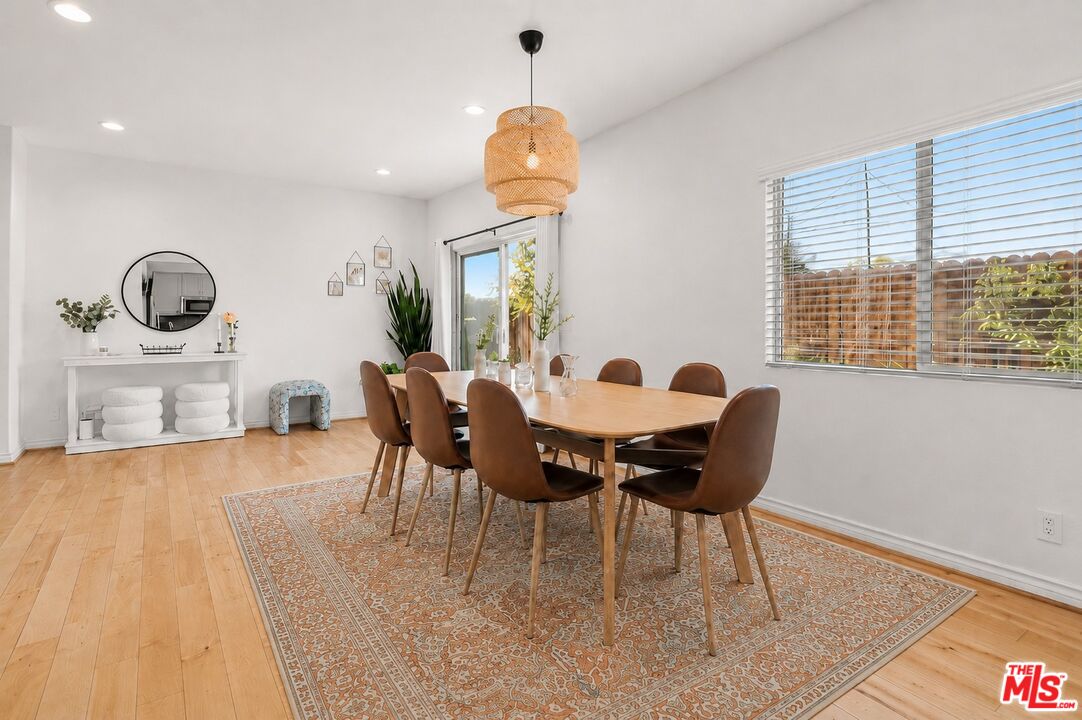 20300 Vanowen St Unit: 44, Winnetka 