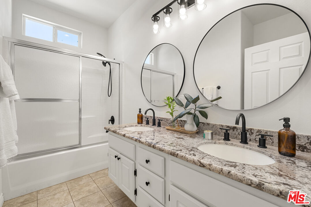 20300 Vanowen St Unit: 44, Winnetka 