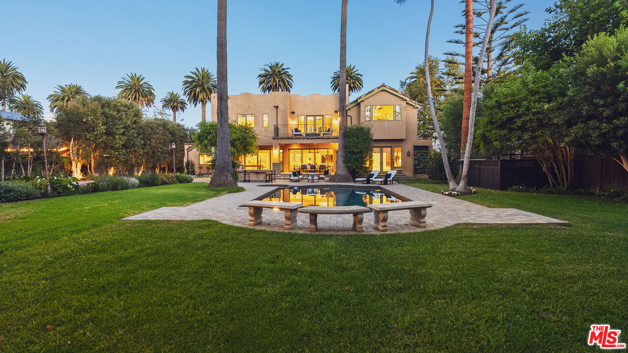 233 Marguerita Ave