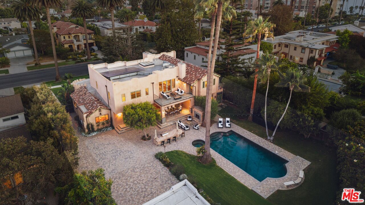 233 Marguerita Ave