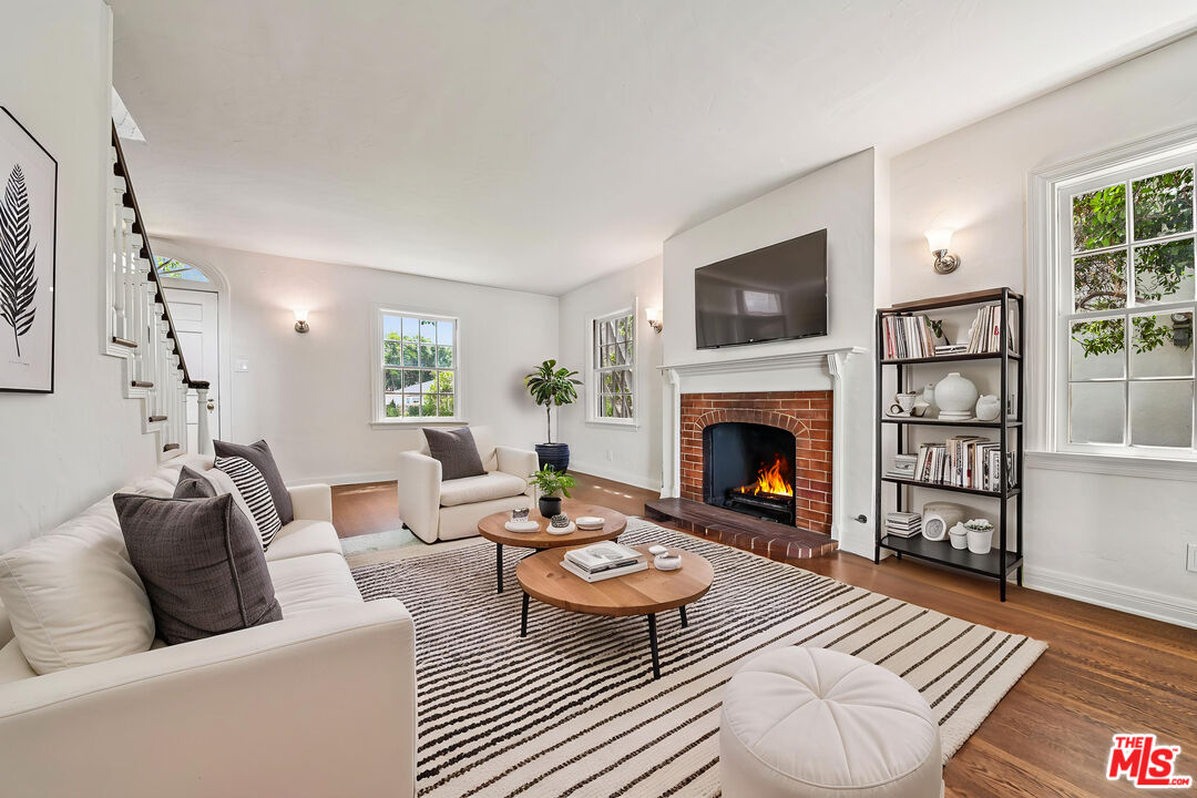 331 W Roses Rd, San Gabriel