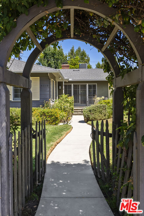 4718 Columbus Ave, Sherman Oaks