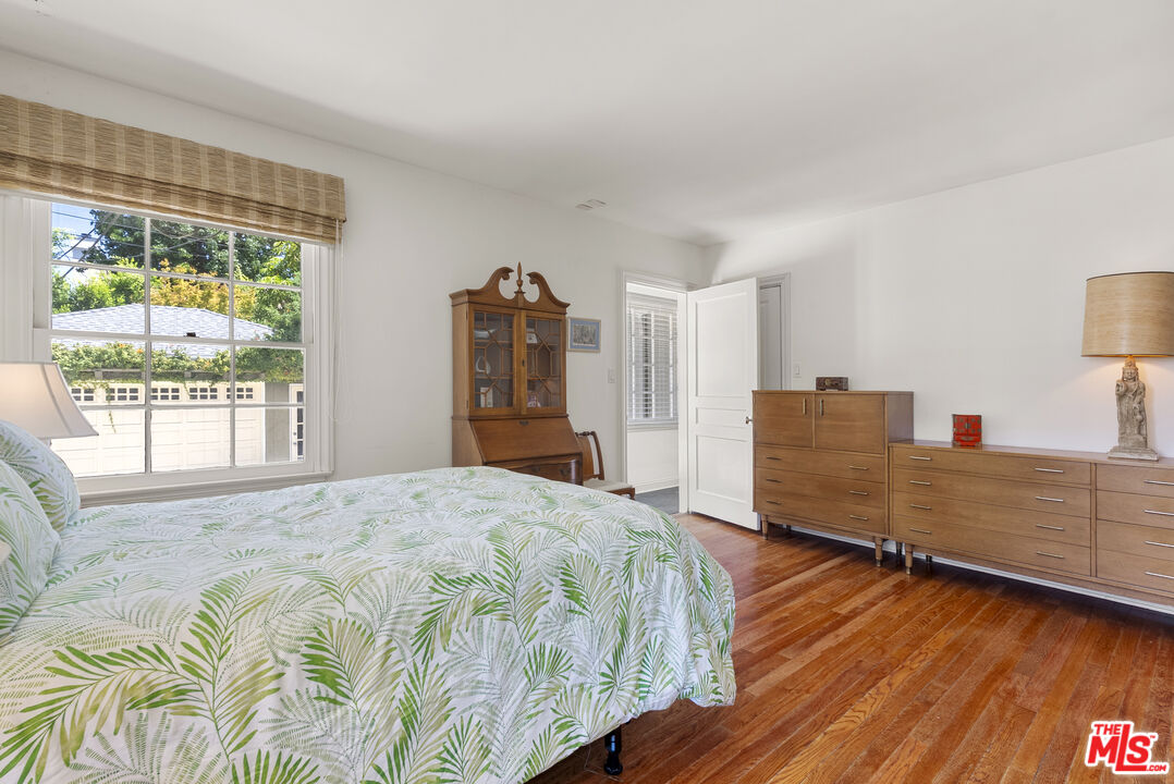 4718 Columbus Ave, Sherman Oaks