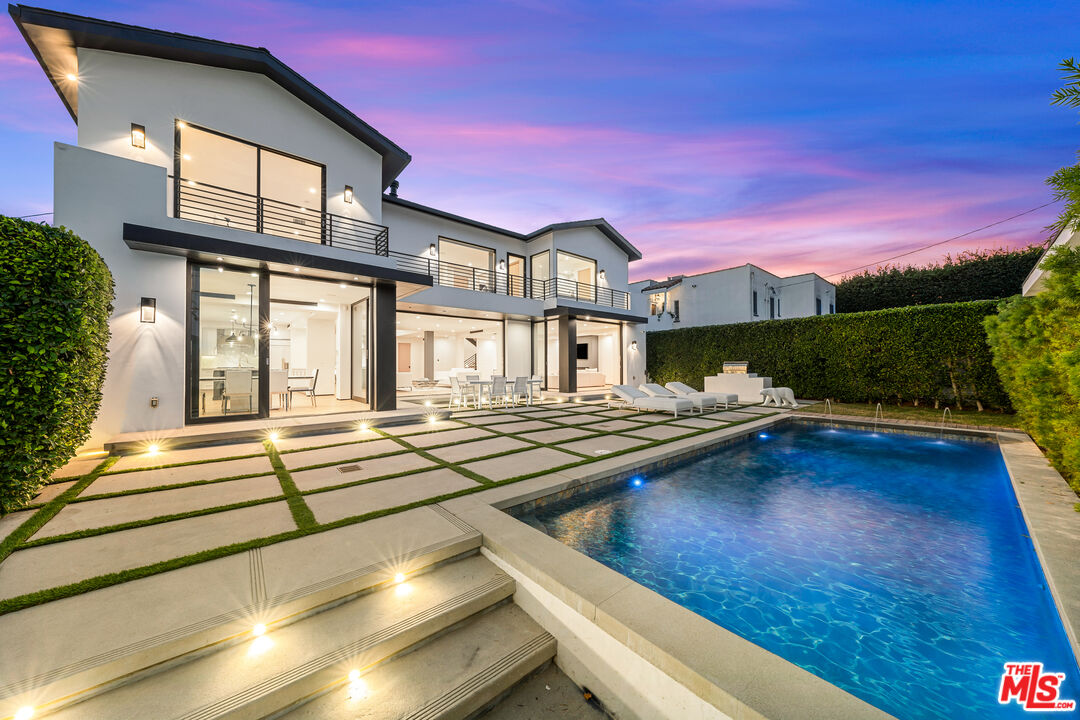 6115 W 6th St, Beverly Grove 