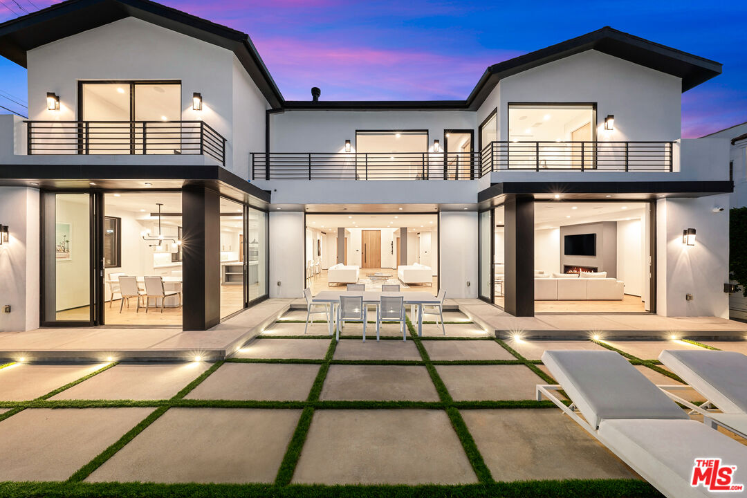 6115 W 6th St, Beverly Grove 
