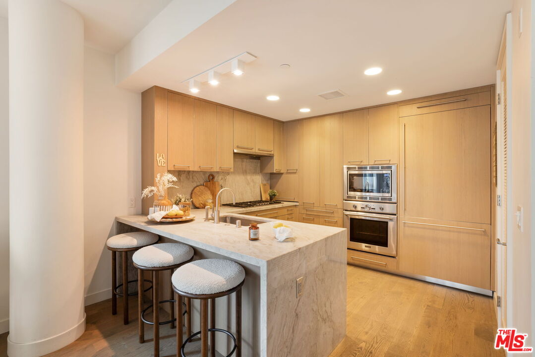 1755 Ocean Avenue Unit: 412, Santa Monica