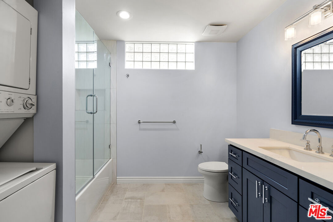 4060 Glencoe Ave Unit: 301, Marina Del Ray 