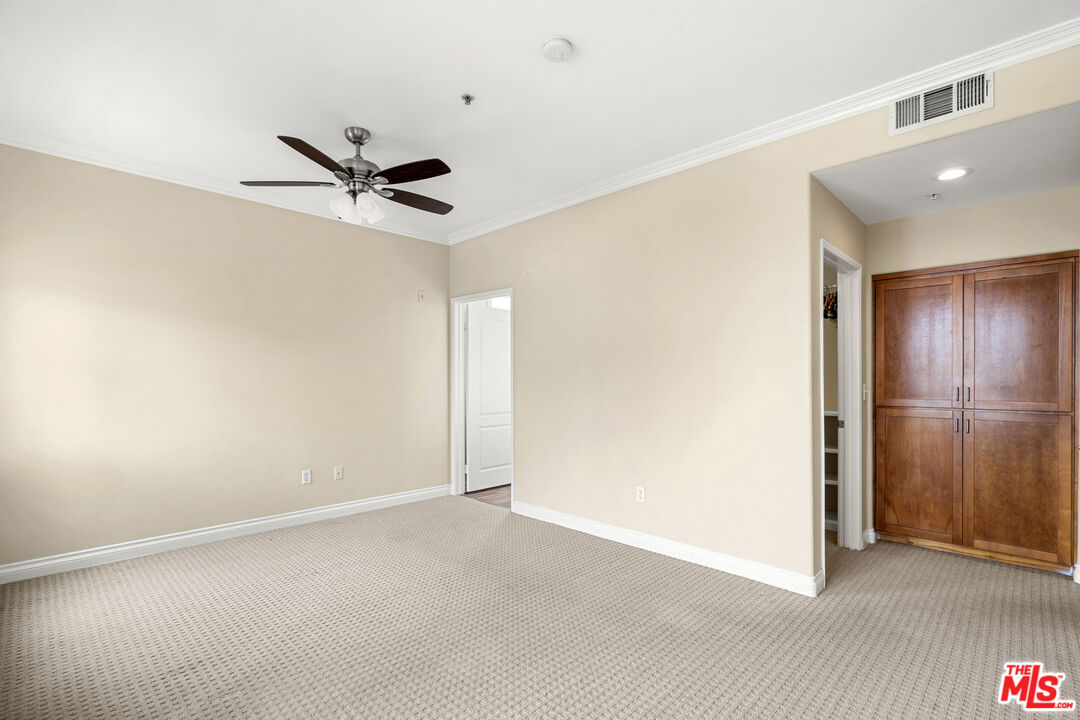 4060 Glencoe Ave Unit: 301, Marina Del Ray 